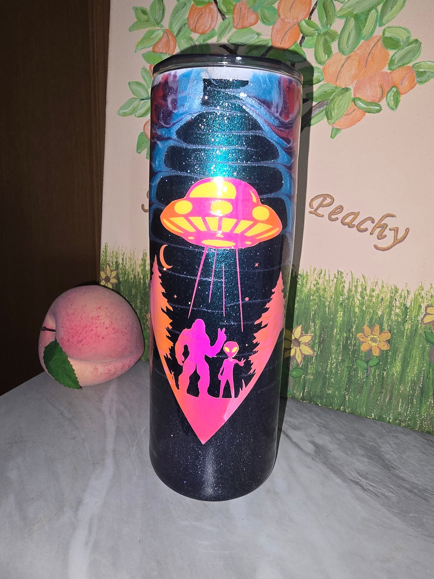 20 oz Bigfoot & alien glow in the dark tumbler