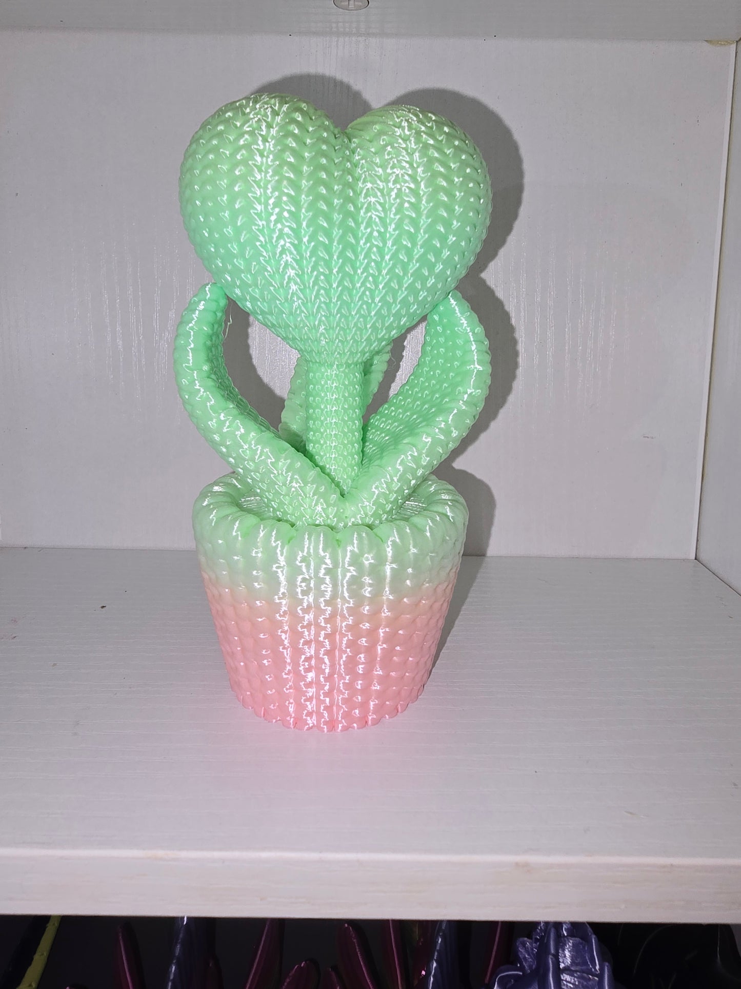 Large 3D knitted heart pot