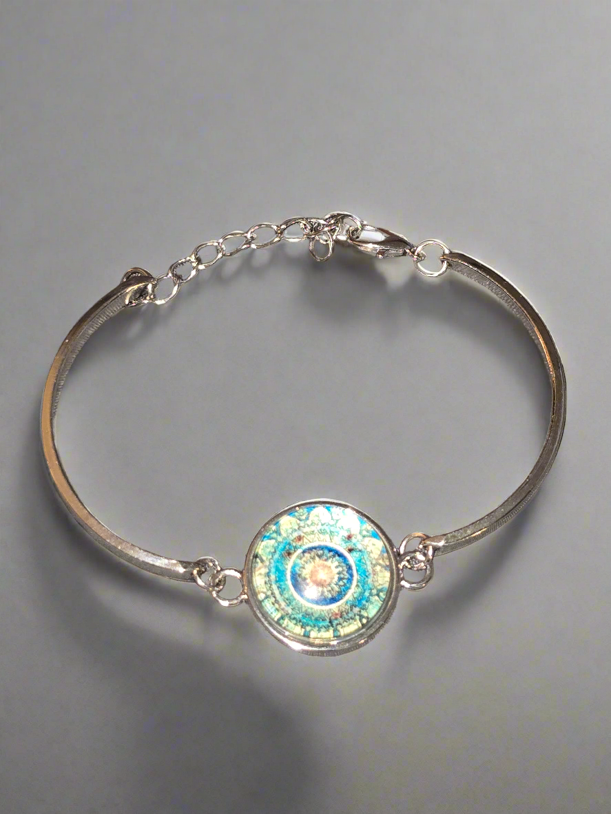 Medallion earrings and bracelet