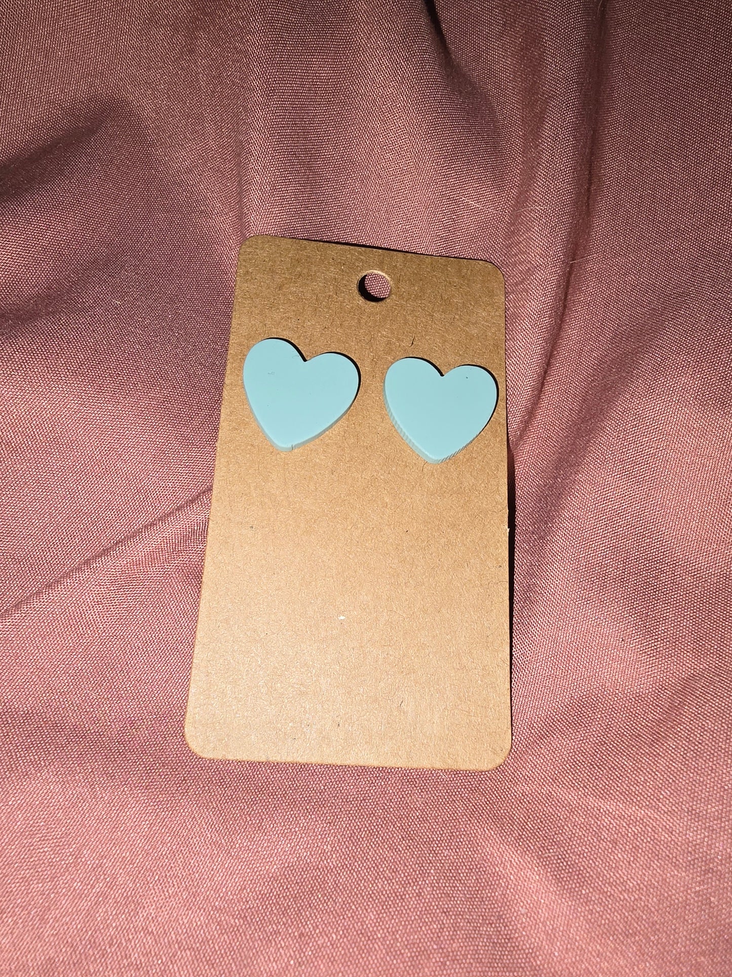 Pistachio heart earrings