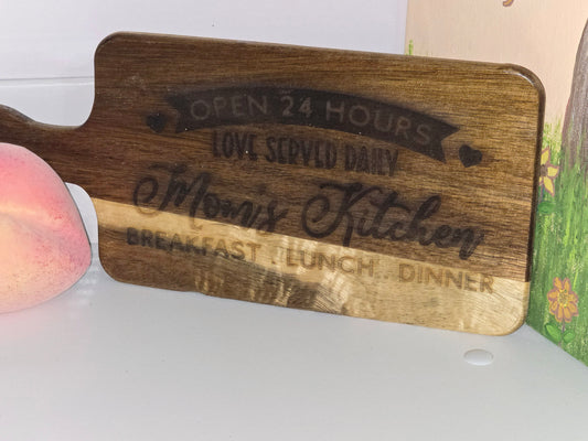 Small mom's kitchen cutting board