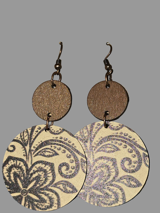 Wooden design earrings