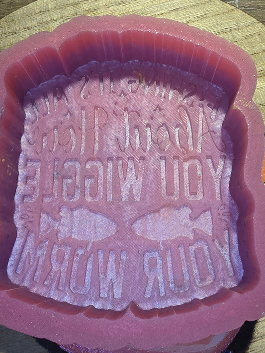 Wiggle your worm freshie mold