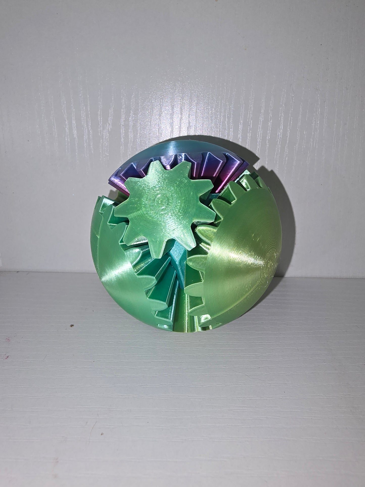 Gear fidget ball
