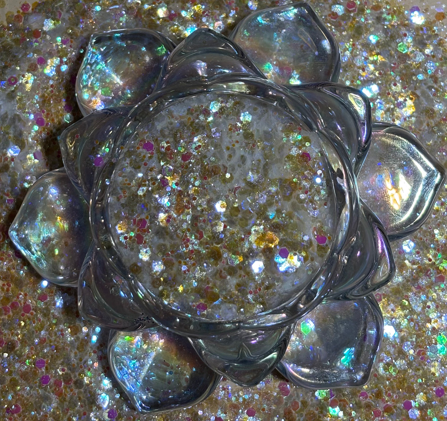 Julieta glow in the dark glitter